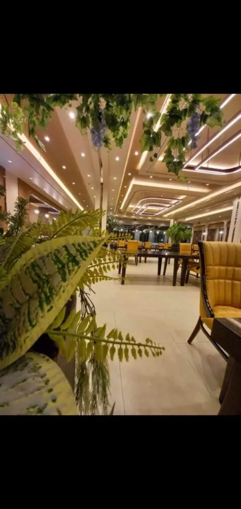 Penerangan Restoran elit
